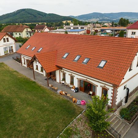 Rezort Masarykov Dvor Pstrusa Exterior foto